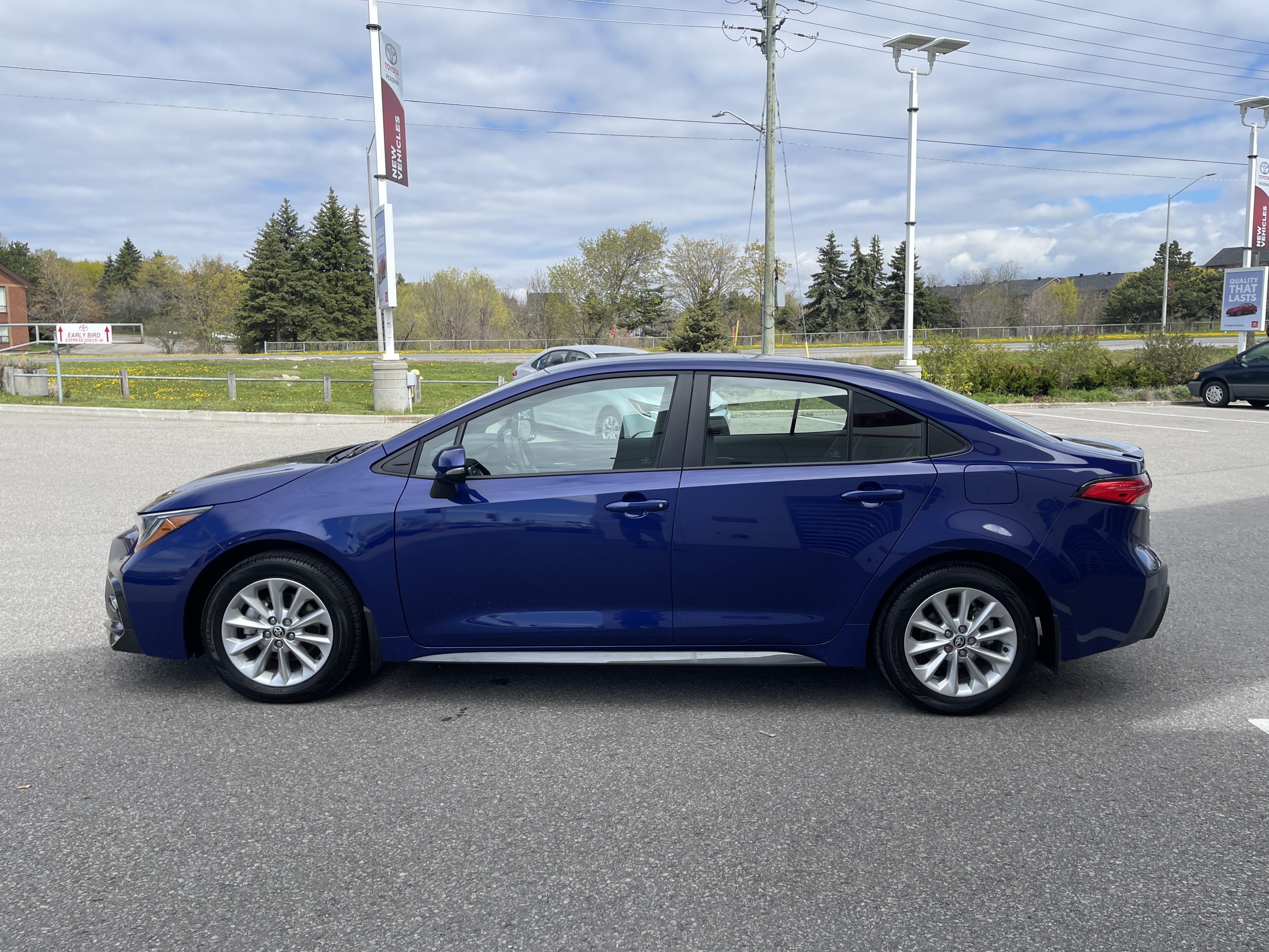 2022 Toyota Corolla SE CVT