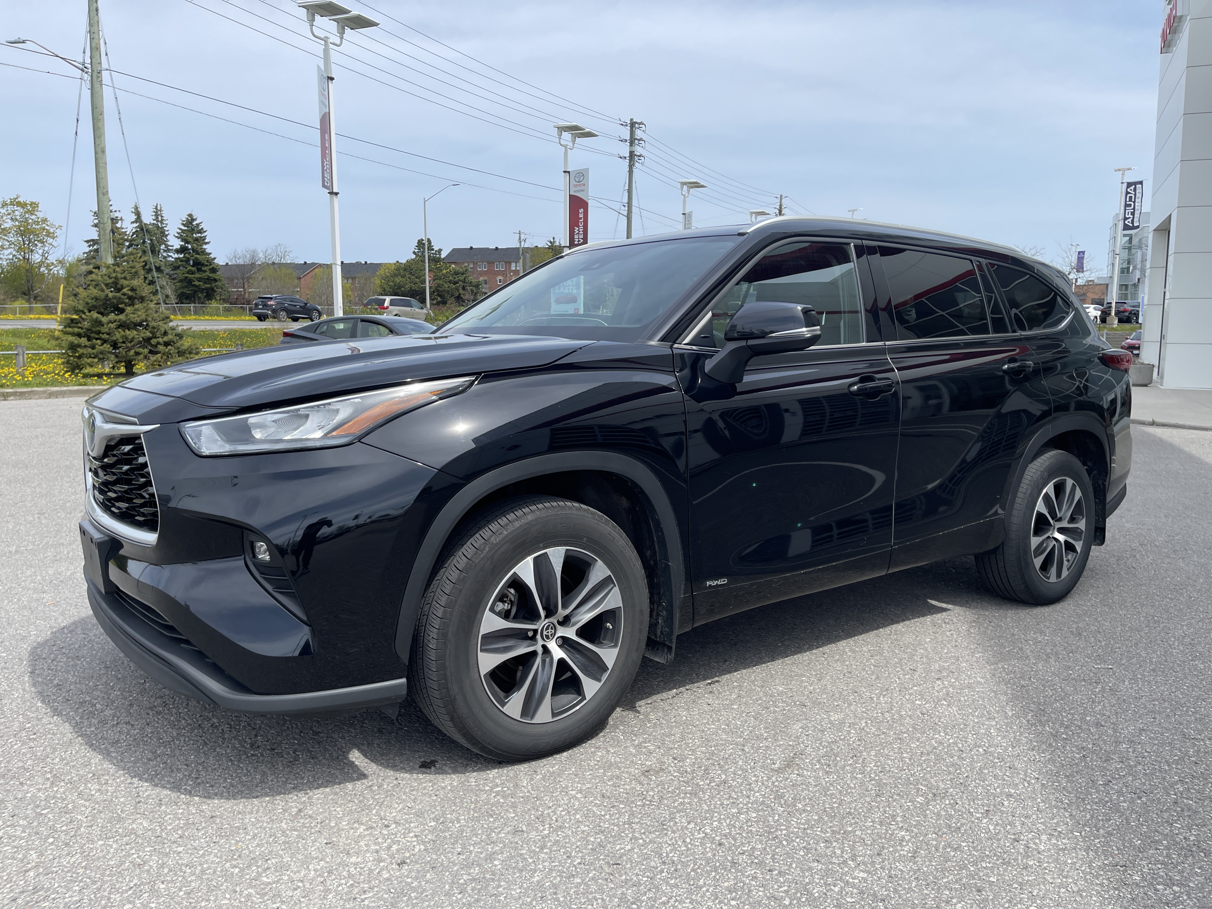 2022 Toyota Highlander Hybrid XLE