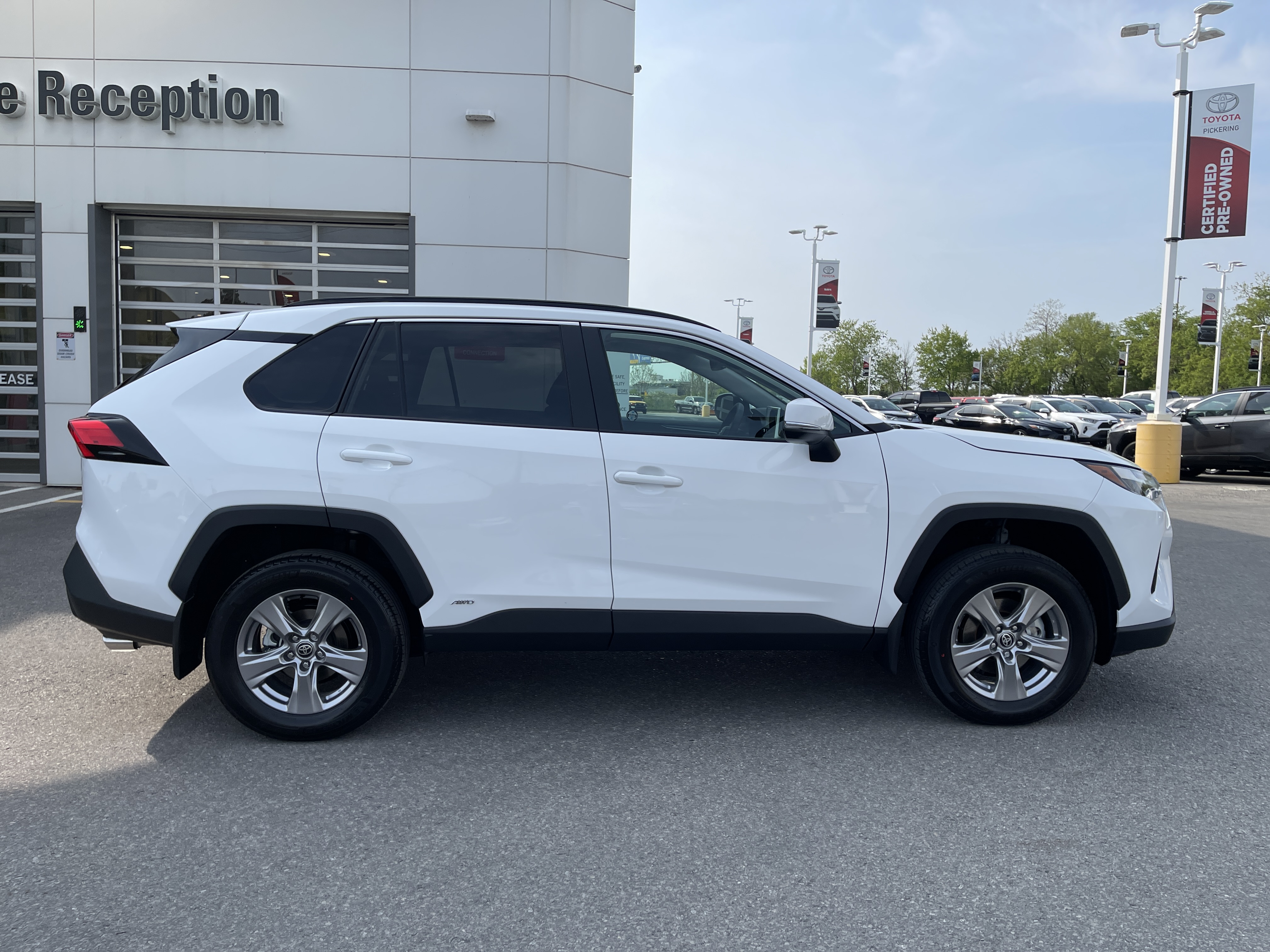 2023 Toyota RAV4 Hybrid LE