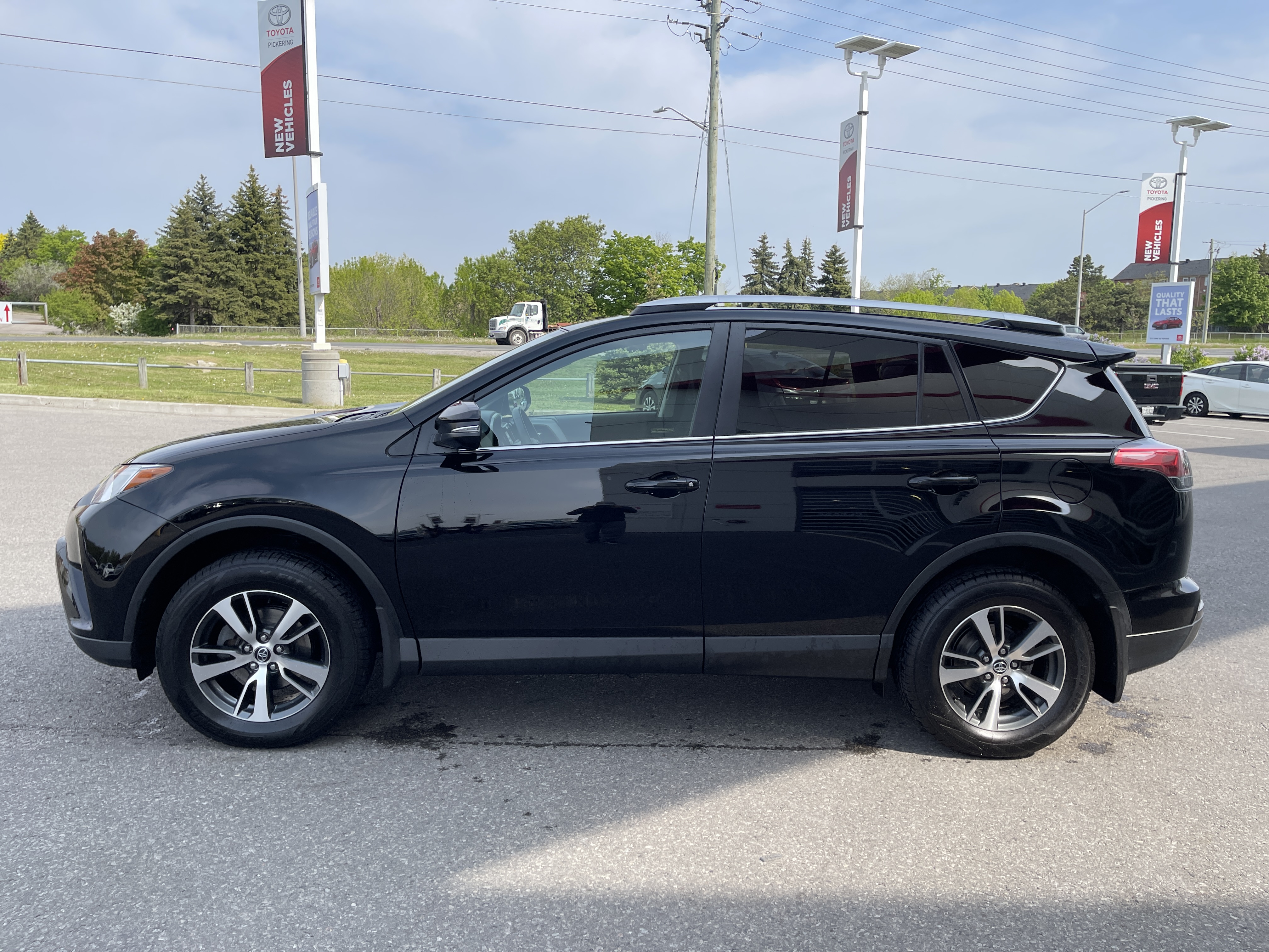 2016 Toyota RAV4 FWD 4DR XLE