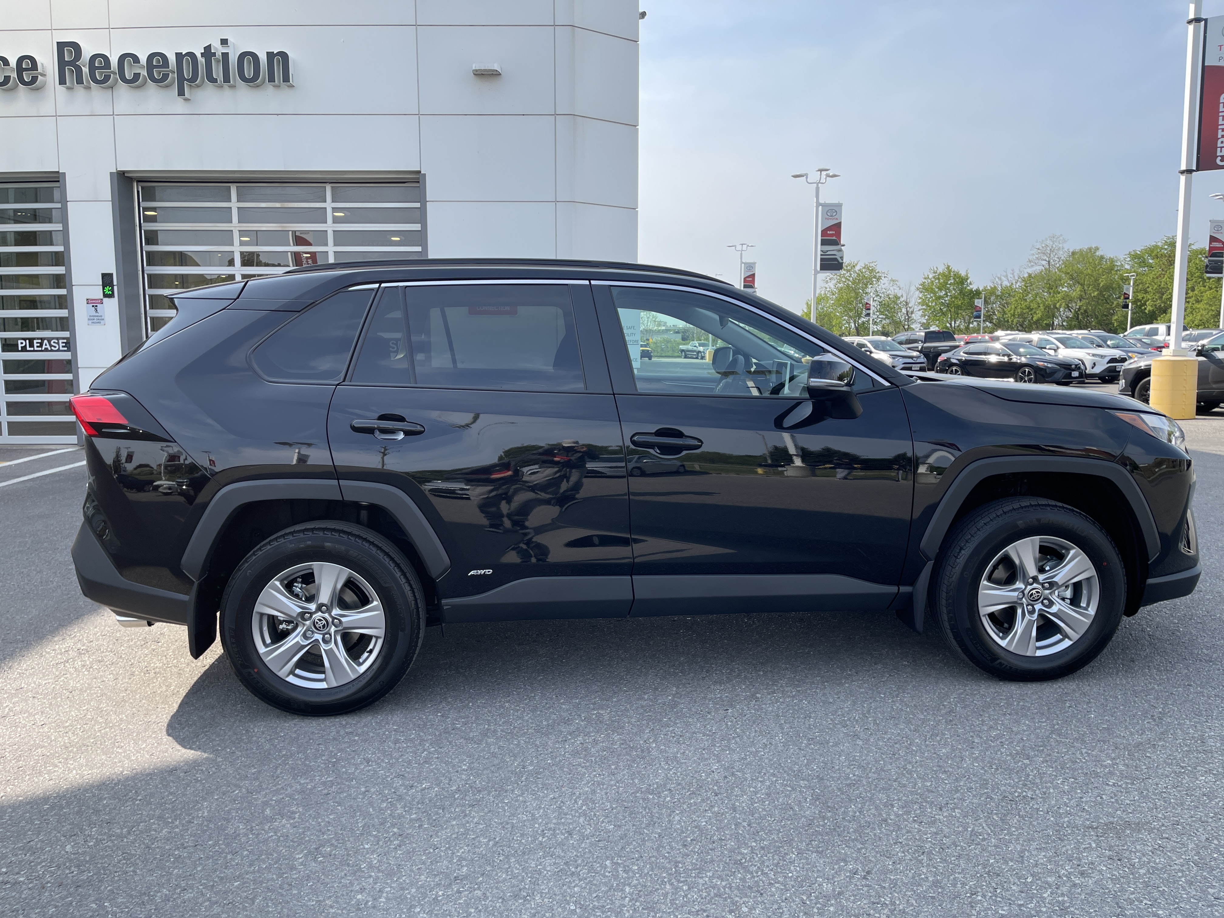 2023 Toyota RAV4 Hybrid LE