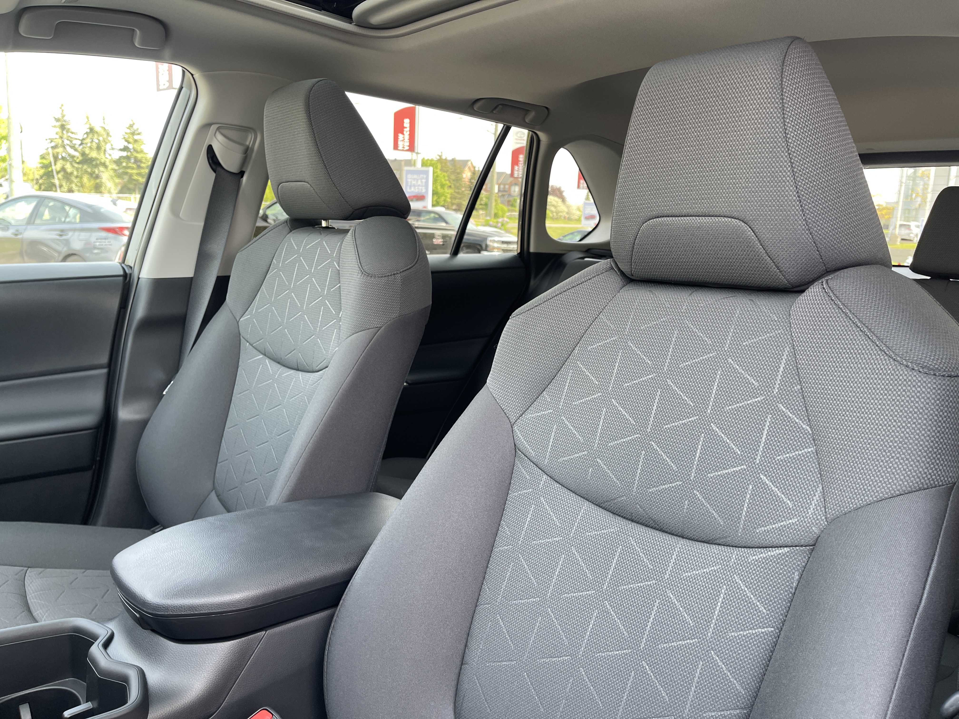 2023 Toyota RAV4 Hybrid LE