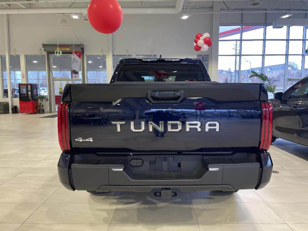 2023 Toyota Tundra 4x4 Crewmax SR