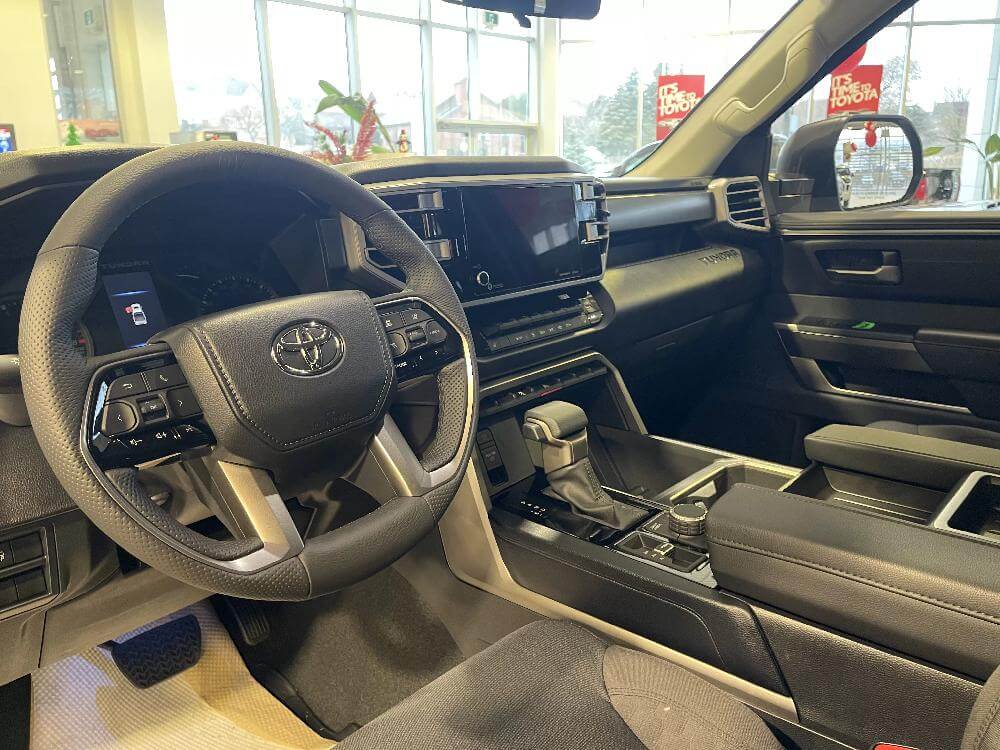 2023 Toyota Tundra 4x4 Crewmax SR