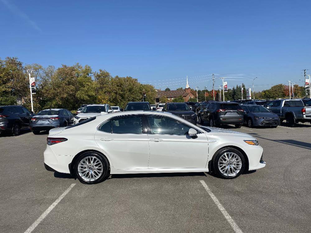2019 Toyota Camry Hybrid 