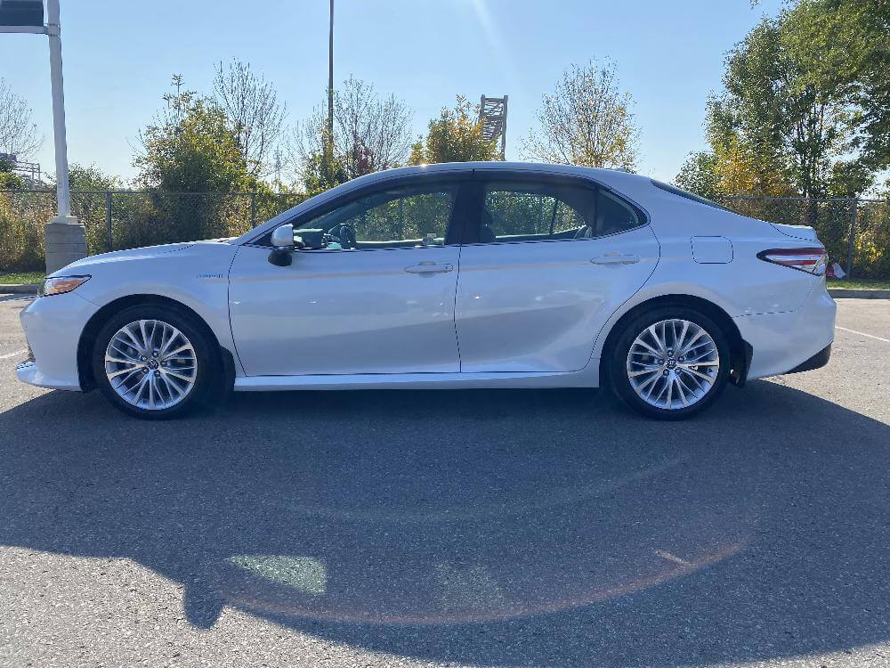 2019 Toyota Camry Hybrid 