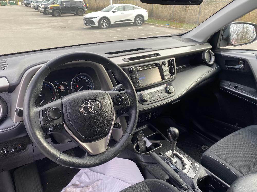 2018 Toyota RAV4 AWD 4DR XLE