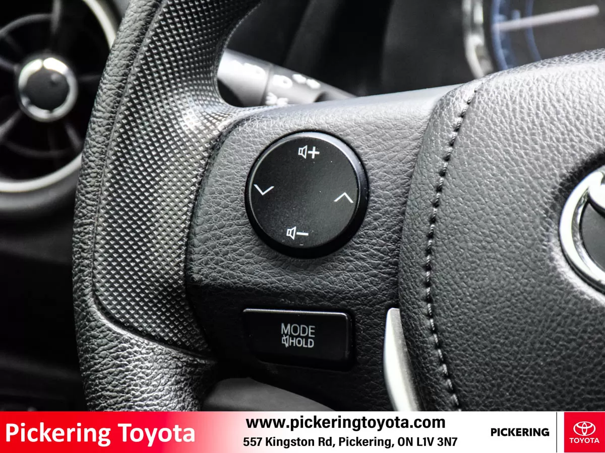 2017 Toyota Corolla 4dr Sdn CVT LE