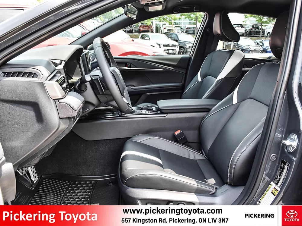 2025 Toyota Camry Hybrid SE