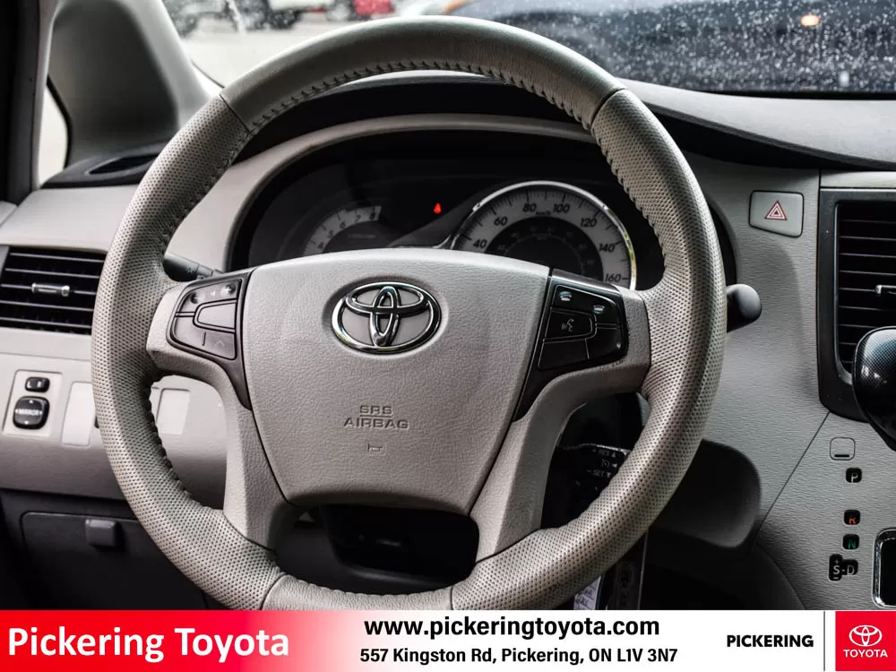 2011 Toyota Sienna 5dr SE 8-Pass FWD