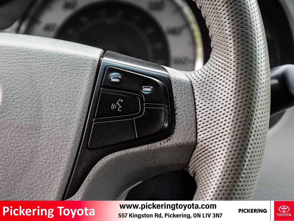 2011 Toyota Sienna 5dr SE 8-Pass FWD