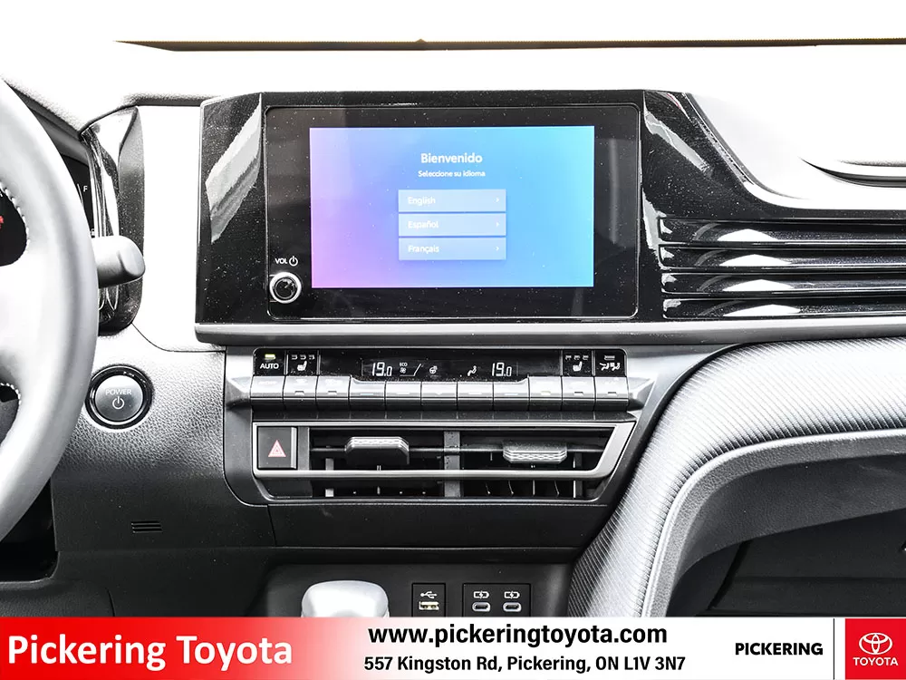 2025 Toyota Camry Hybrid SE