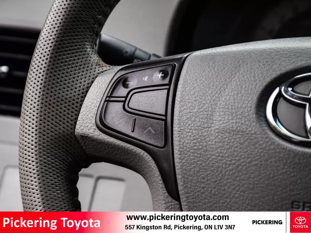 2011 Toyota Sienna 5dr SE 8-Pass FWD