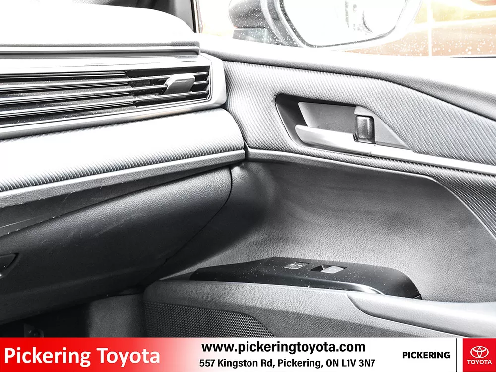 2025 Toyota Camry Hybrid SE