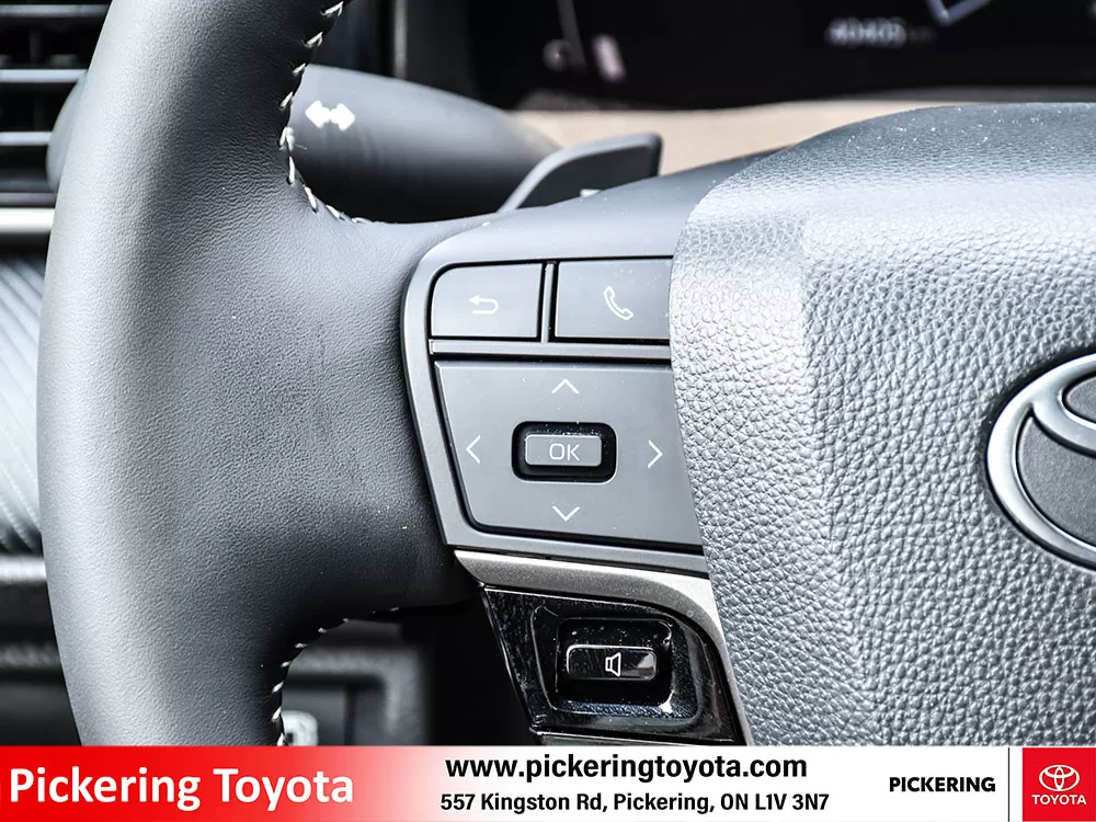 2025 Toyota Camry Hybrid SE