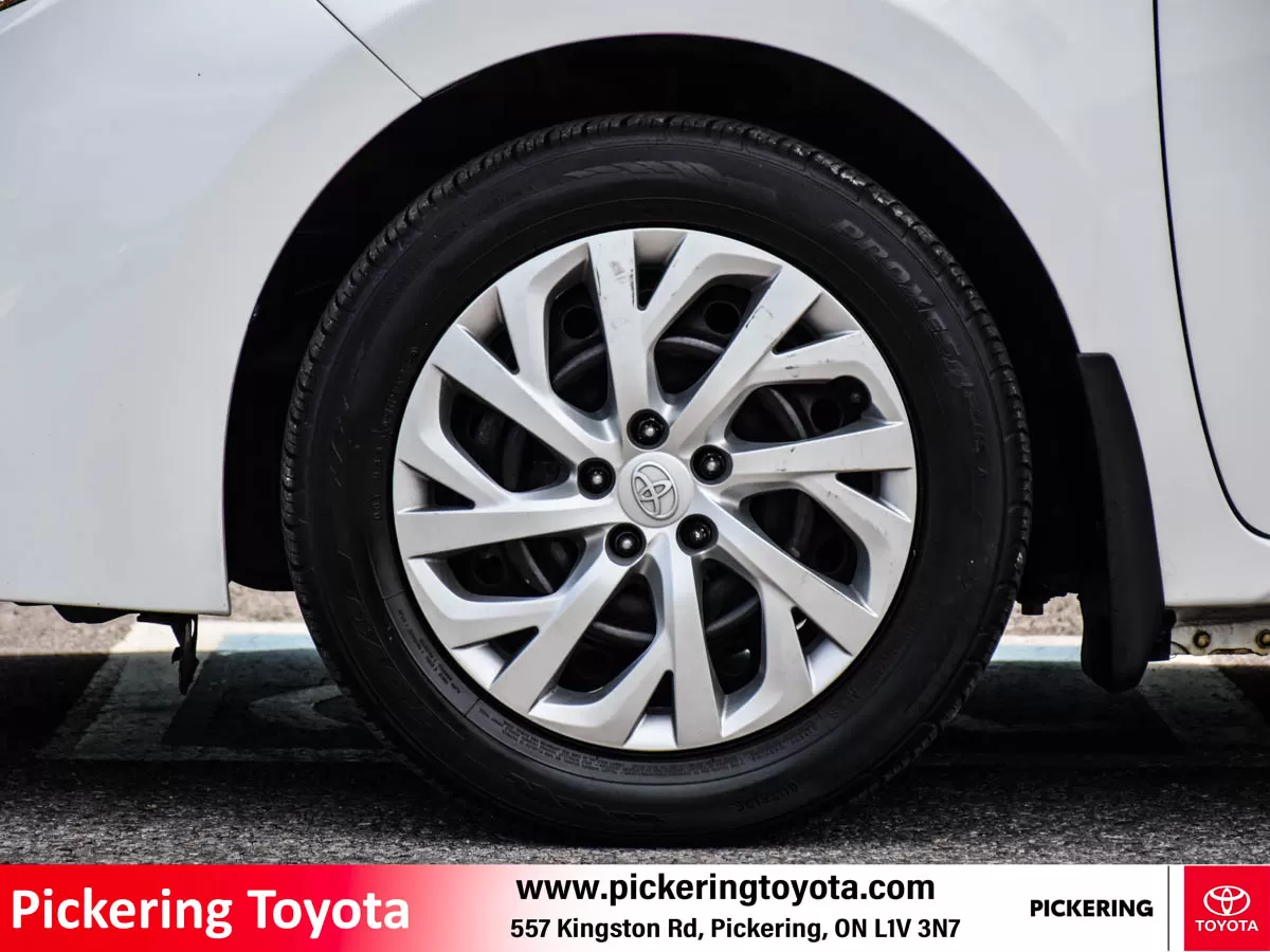 2017 Toyota Corolla 4dr Sdn CVT LE