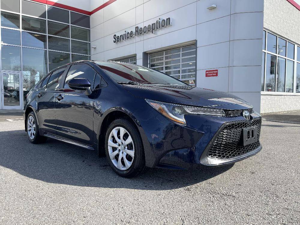 2022 Toyota Corolla 4dr Sdn CVT LE
