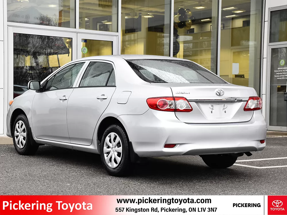 2011 Toyota Corolla 4dr Sdn Auto LE