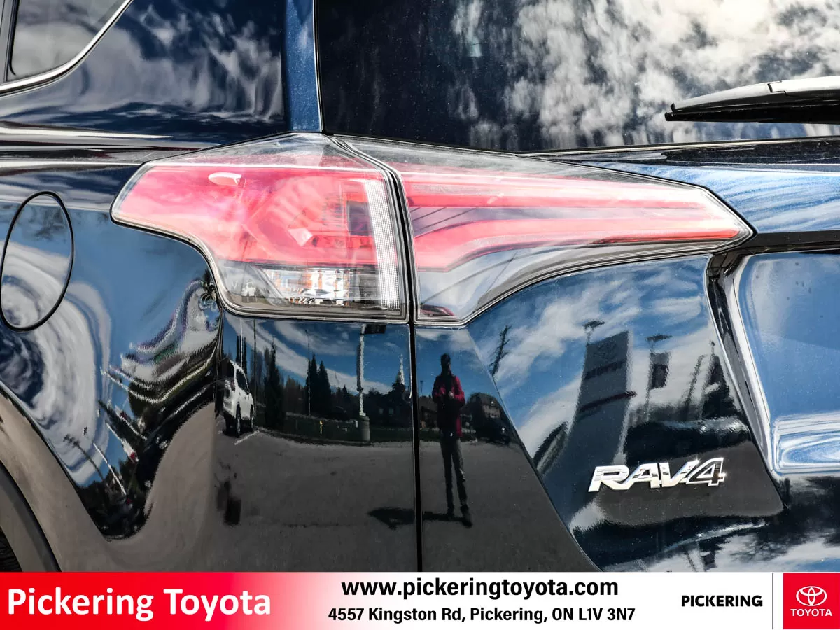 2017 Toyota RAV4 4DR AWD XLE