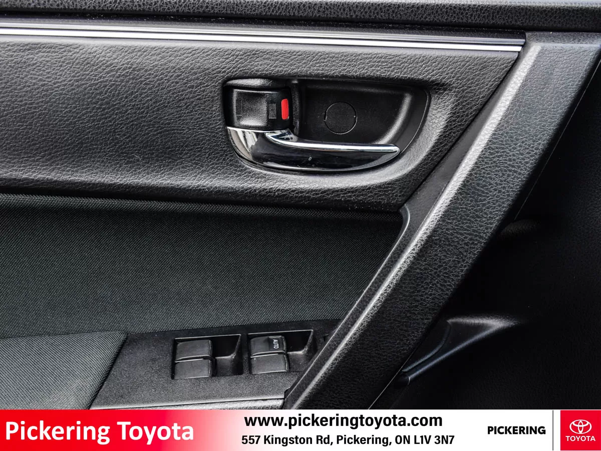 2017 Toyota Corolla 4dr Sdn CVT LE