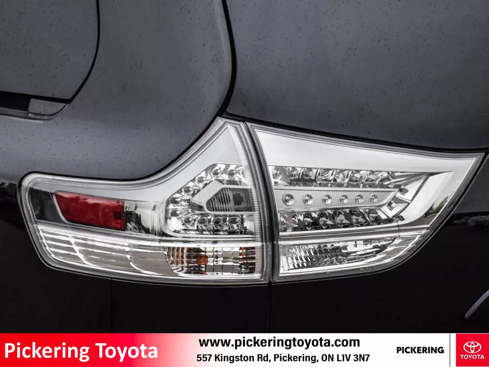 2011 Toyota Sienna 5dr SE 8-Pass FWD