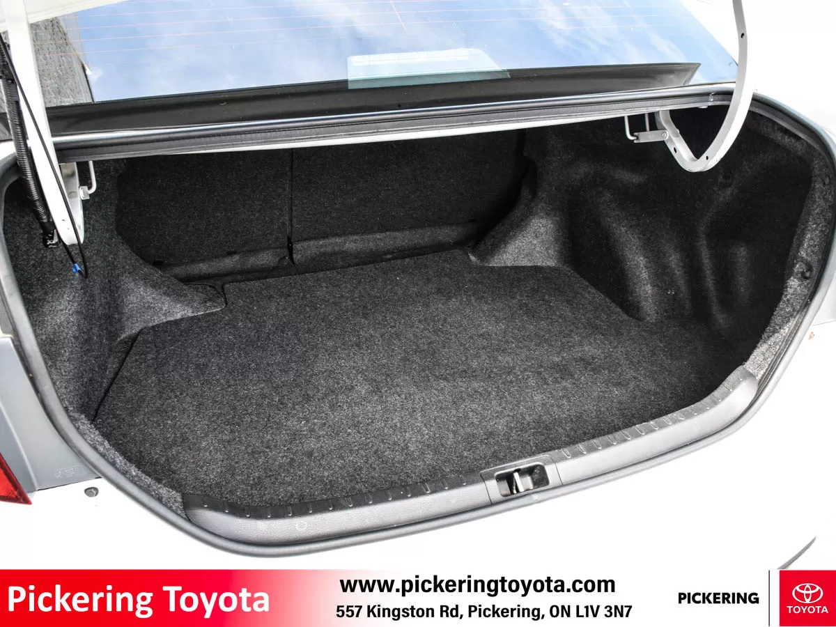 2017 Toyota Corolla 4dr Sdn CVT LE