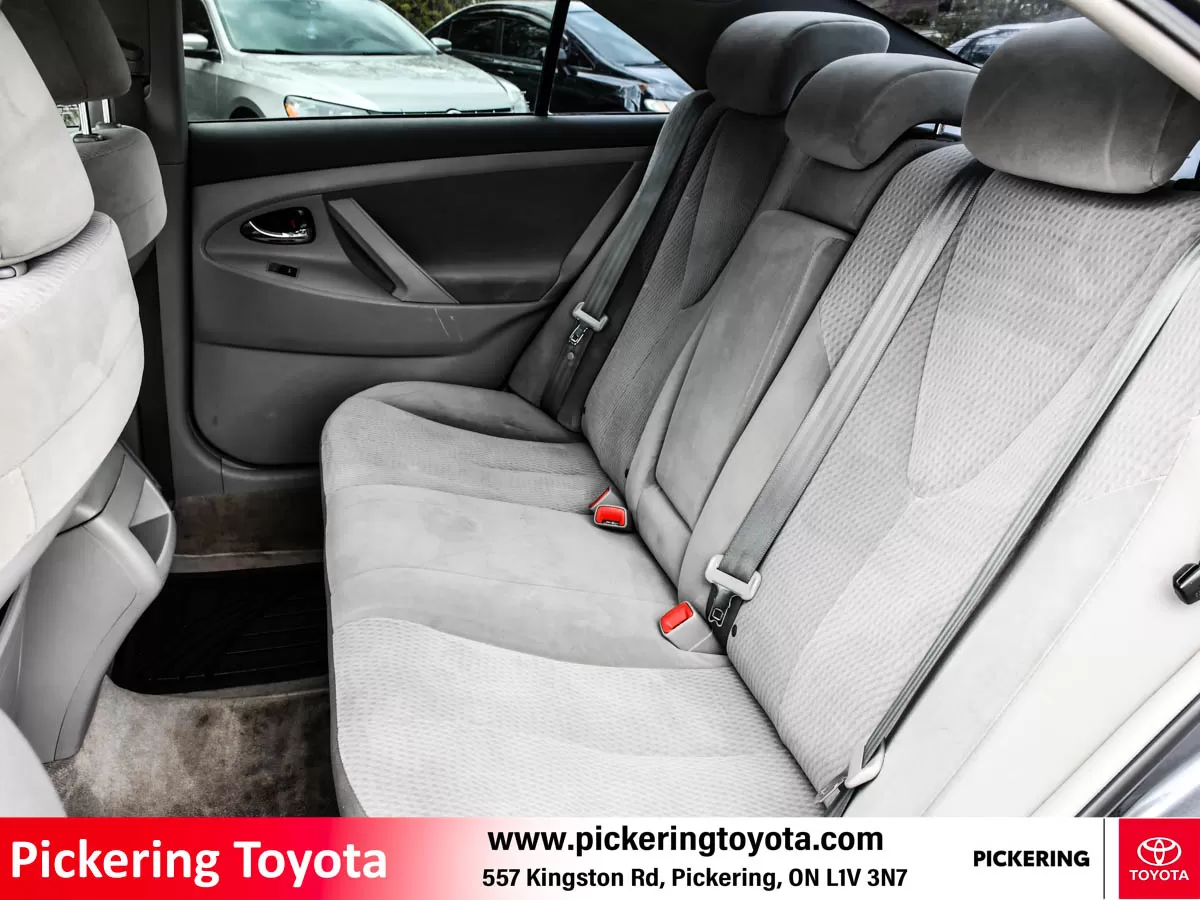 2010 Toyota Camry 4dr Sdn I4 Auto LE