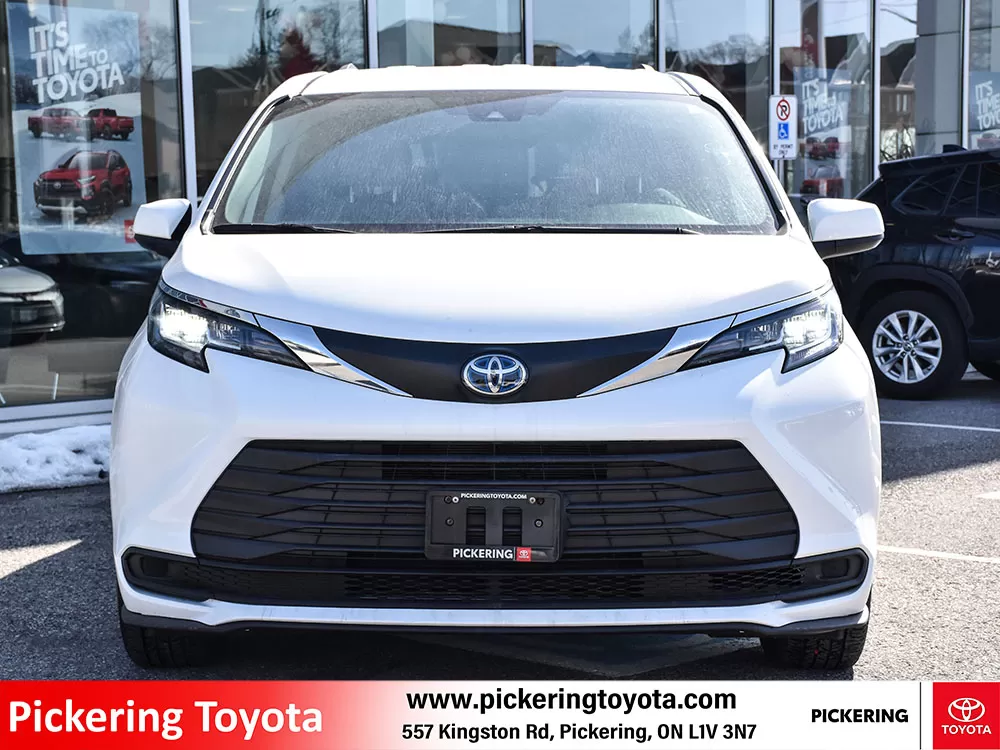 2022 Toyota Sienna LE