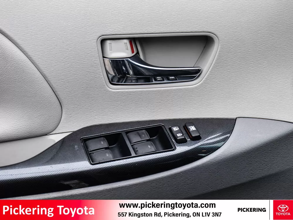 2011 Toyota Sienna 5dr SE 8-Pass FWD
