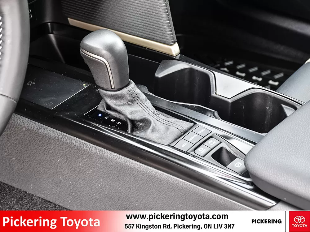 2025 Toyota Camry Hybrid SE